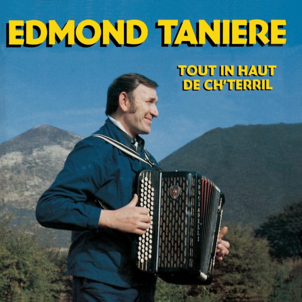 Edmond Tanière "Tout in haut de ch'terril Edmond Tanière avec son accordéon