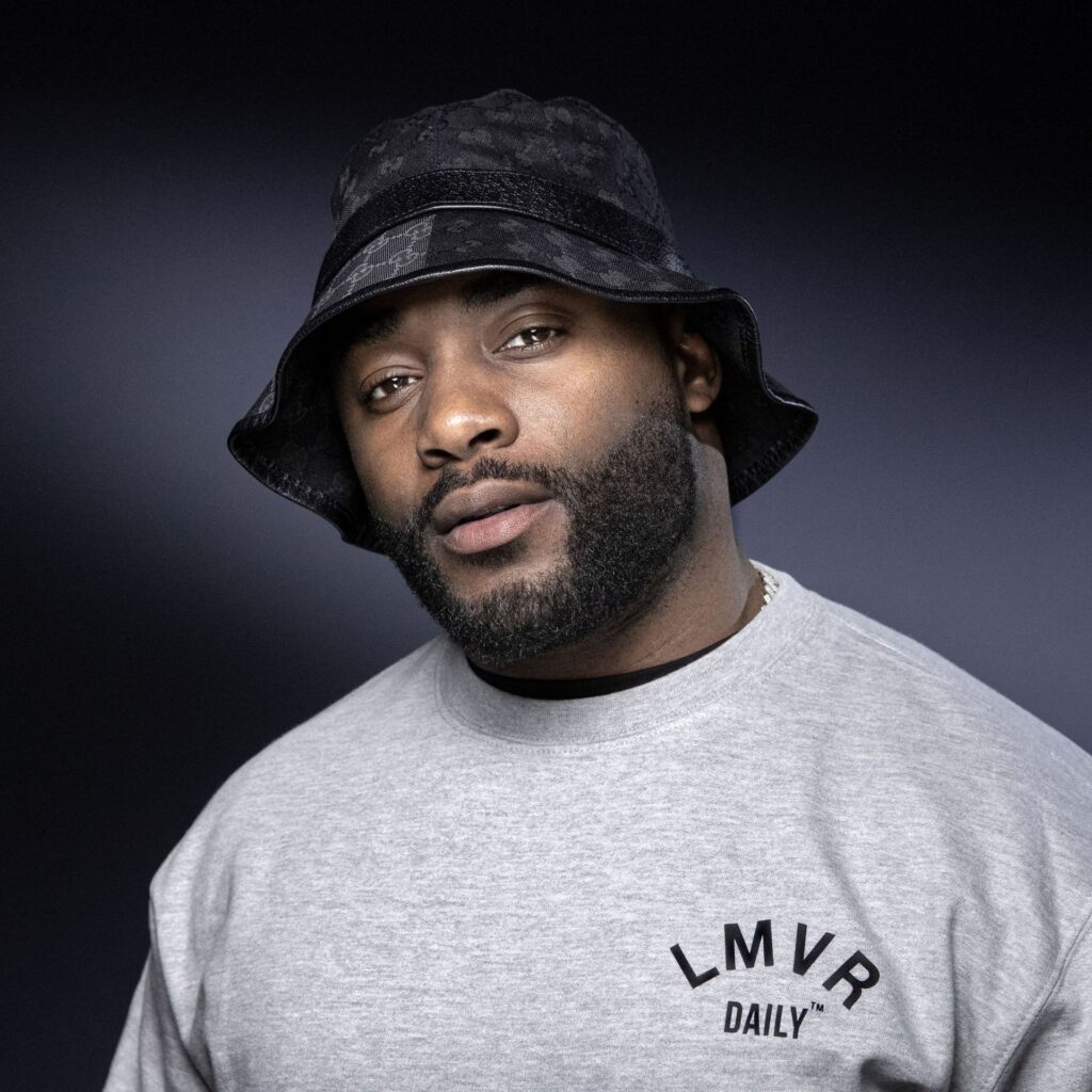 Gradur sous bob noir